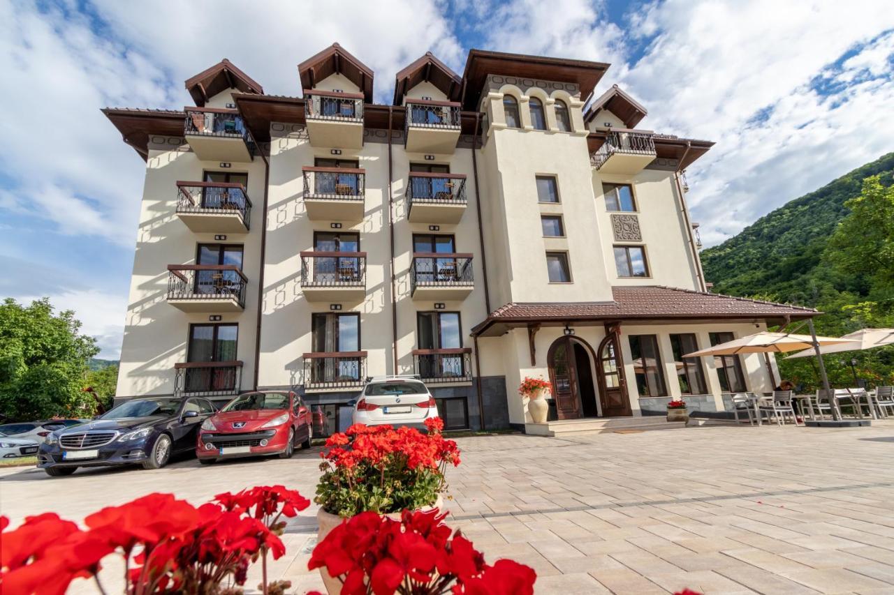 River Hotel & Spa Calimanesti Exterior photo